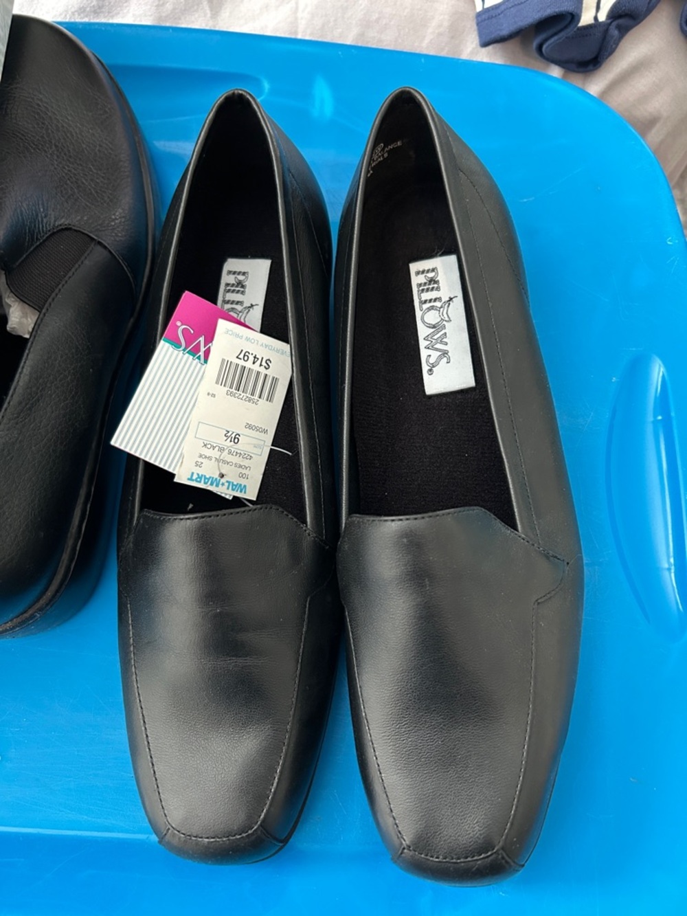 Pillows Women's Black Slip-On Loafers